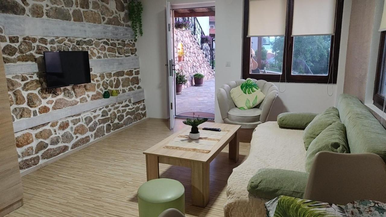 Guest House Stevovski Elshani Ngoại thất bức ảnh